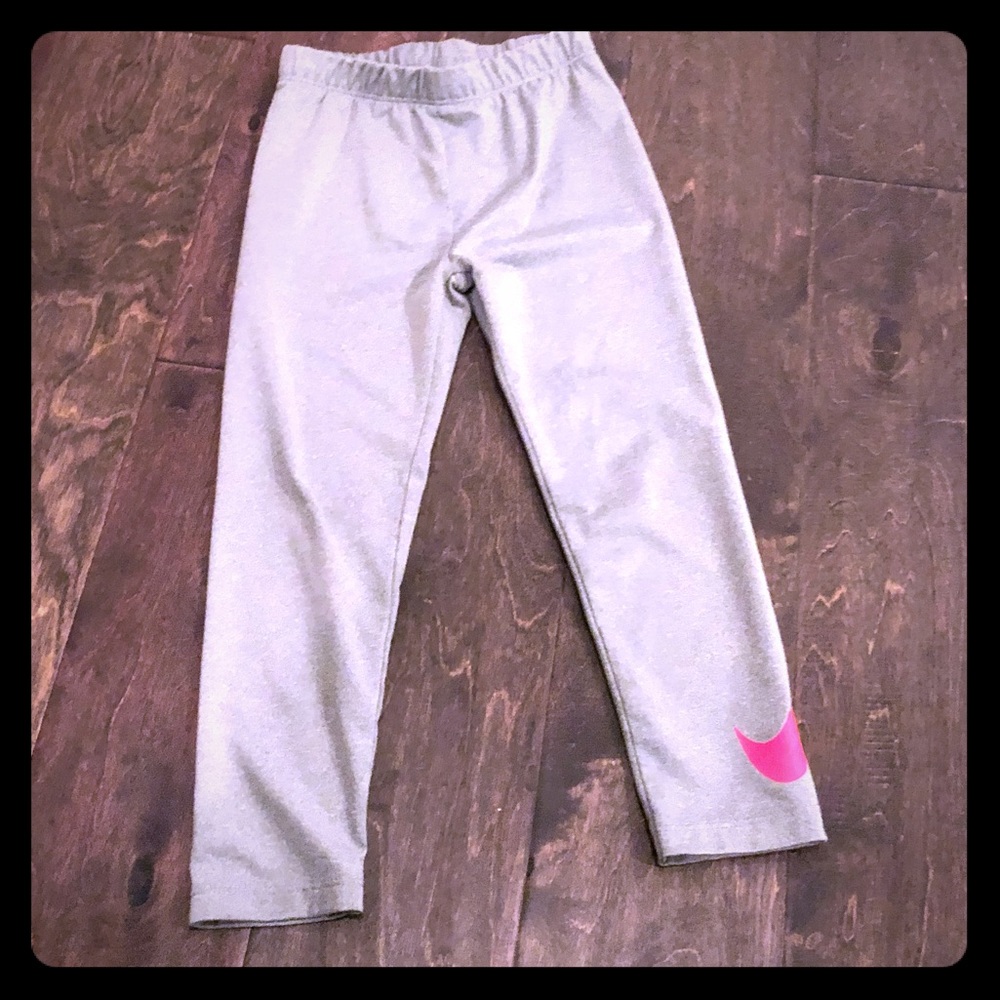 Nike 4T dri-fit pants, like new 😍